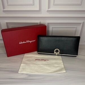 Salvatore Ferragamo Black Leather Gancini Long Wallet | Full Inclusion